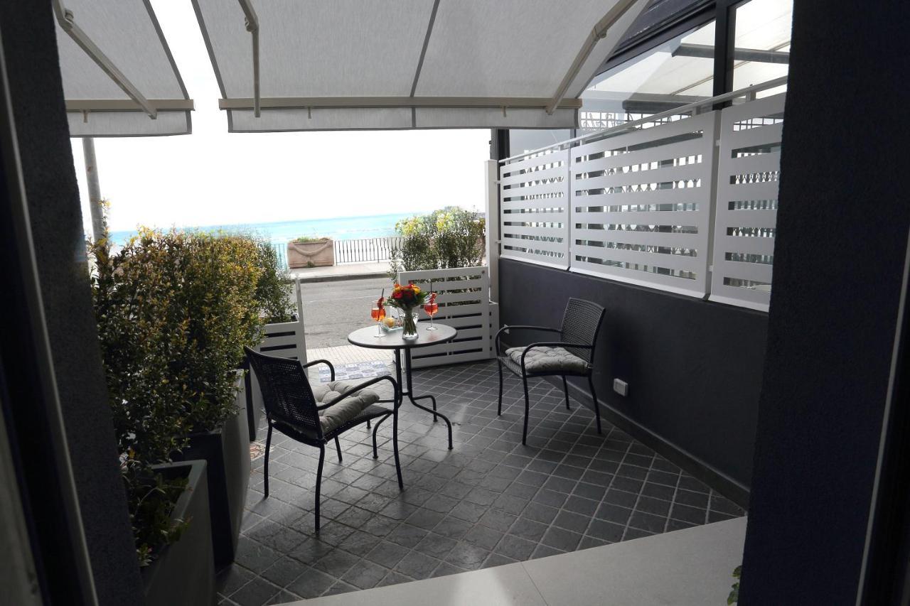 Ag Luxury Rooms จีอาร์ดีนี นักซอส ภายนอก รูปภาพ