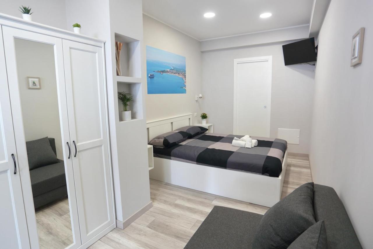 Ag Luxury Rooms จีอาร์ดีนี นักซอส ภายนอก รูปภาพ